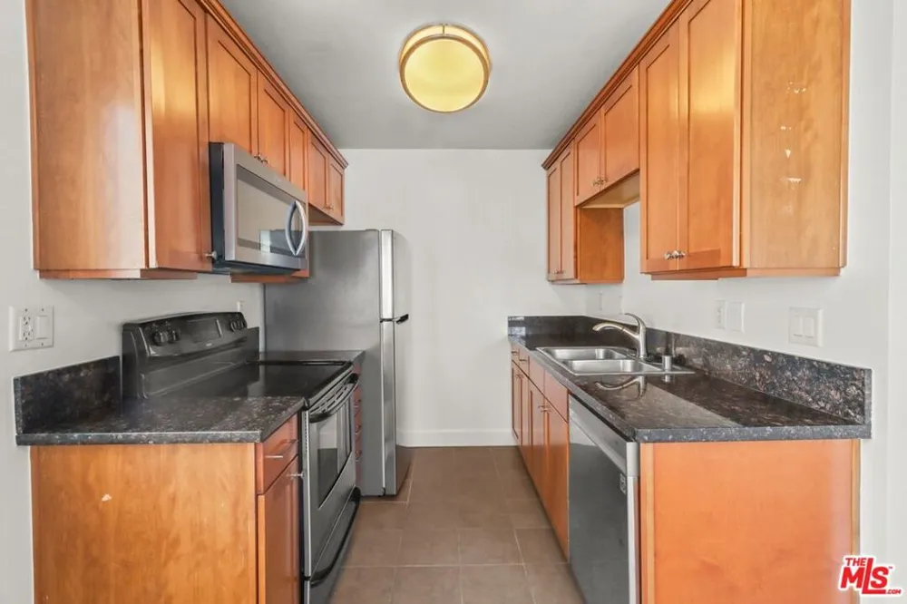 10982 Roebling Avenue #423 Los Angeles, CA 90024