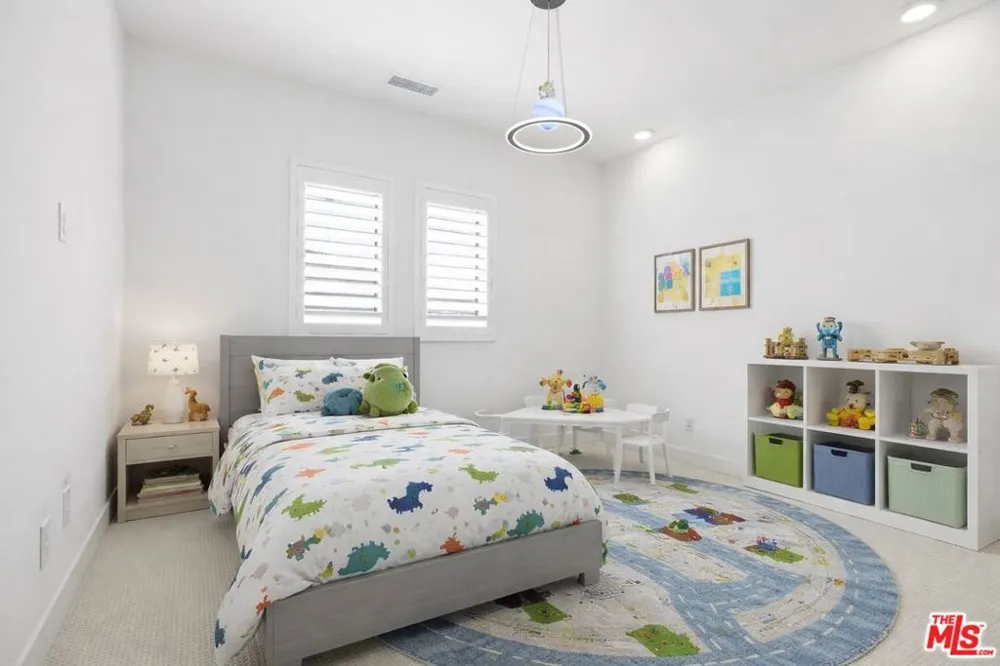 12061 Northstar Lane Porter Ranch, CA 91326