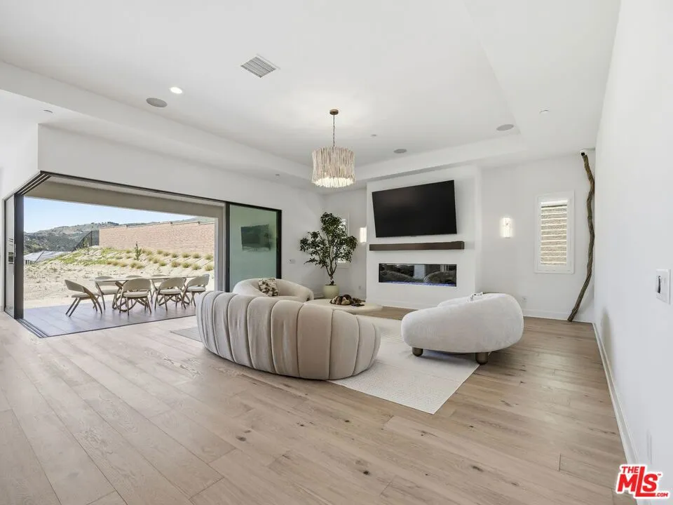 12061 Northstar Lane Porter Ranch, CA 91326