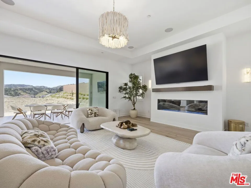 12061 Northstar Lane Porter Ranch, CA 91326