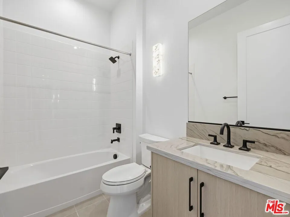 12061 Northstar Lane Porter Ranch, CA 91326