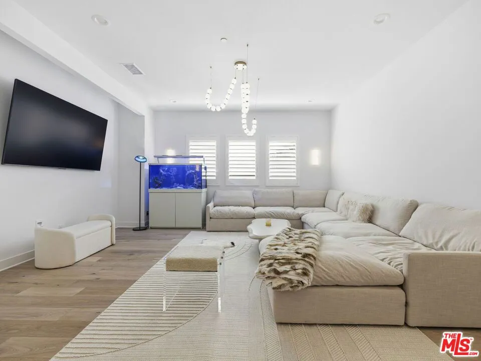 12061 Northstar Lane Porter Ranch, CA 91326
