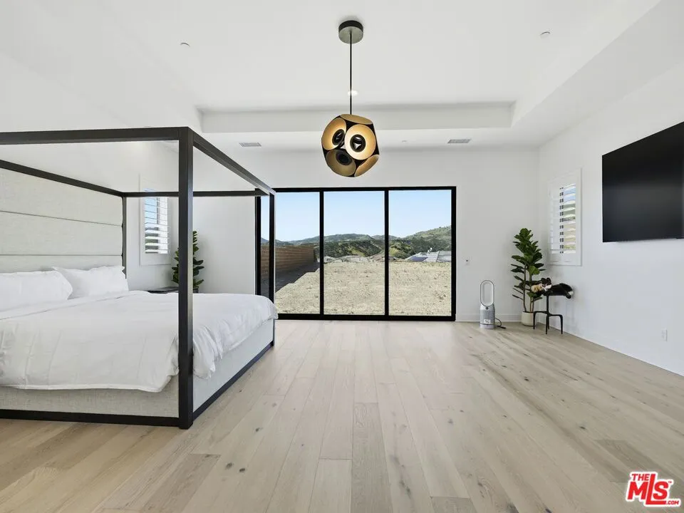 12061 Northstar Lane Porter Ranch, CA 91326