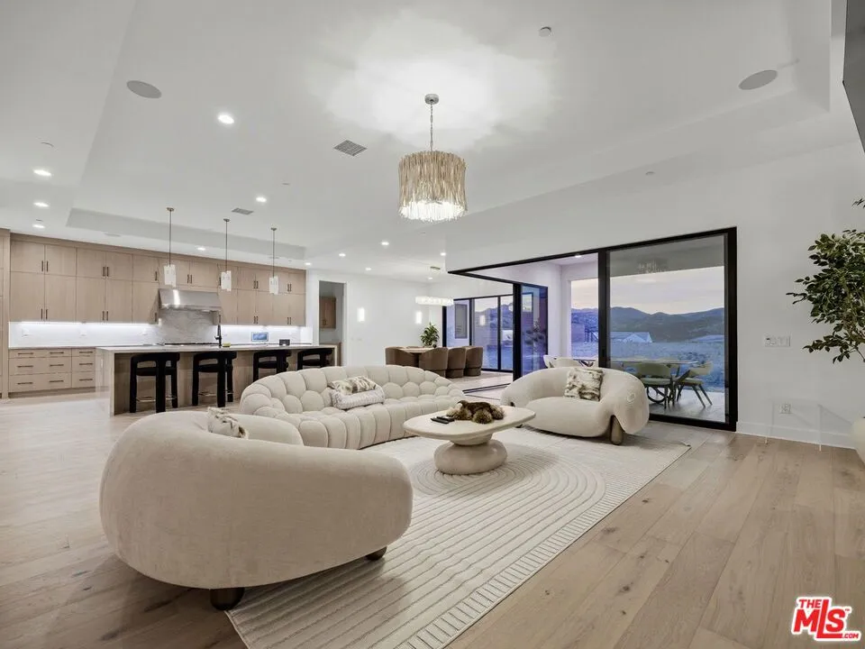 12061 Northstar Lane Porter Ranch, CA 91326