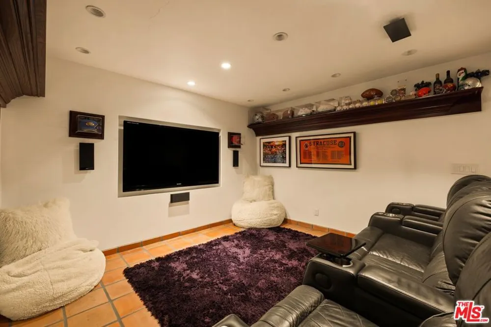 1409 Club View Drive Los Angeles, CA 90024