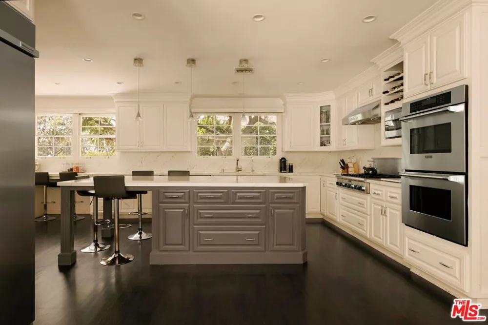1409 Club View Drive Los Angeles, CA 90024