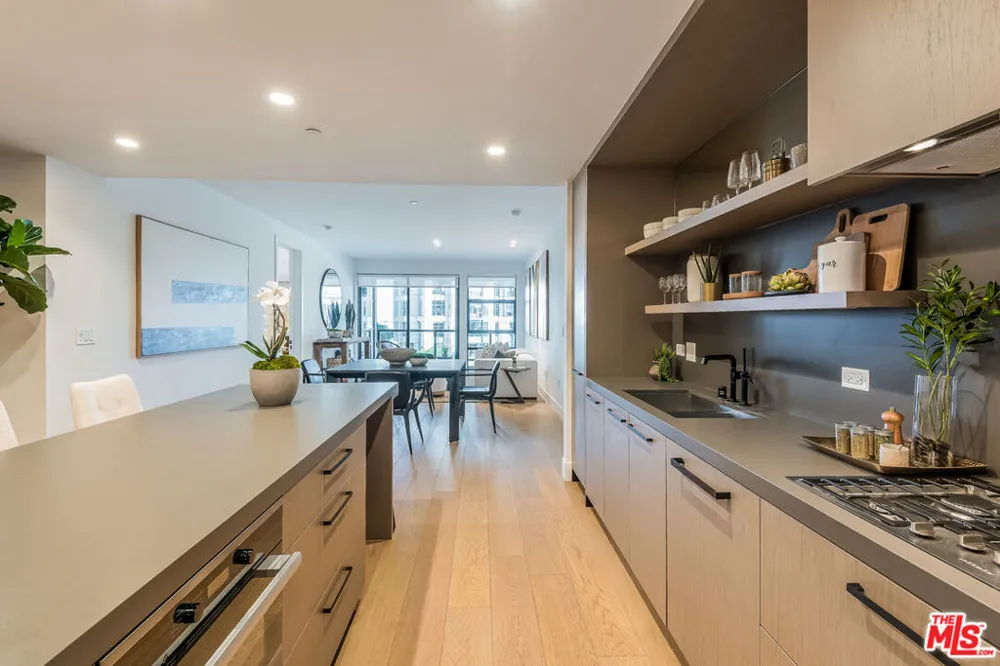 10777 Wilshire Boulevard #404 Los Angeles, CA 90024