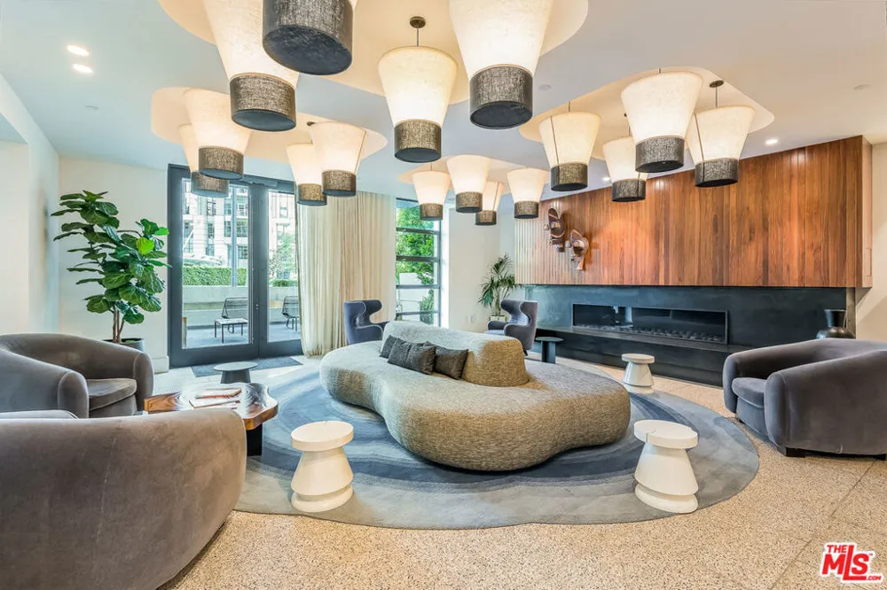10777 Wilshire Boulevard #404 Los Angeles, CA 90024