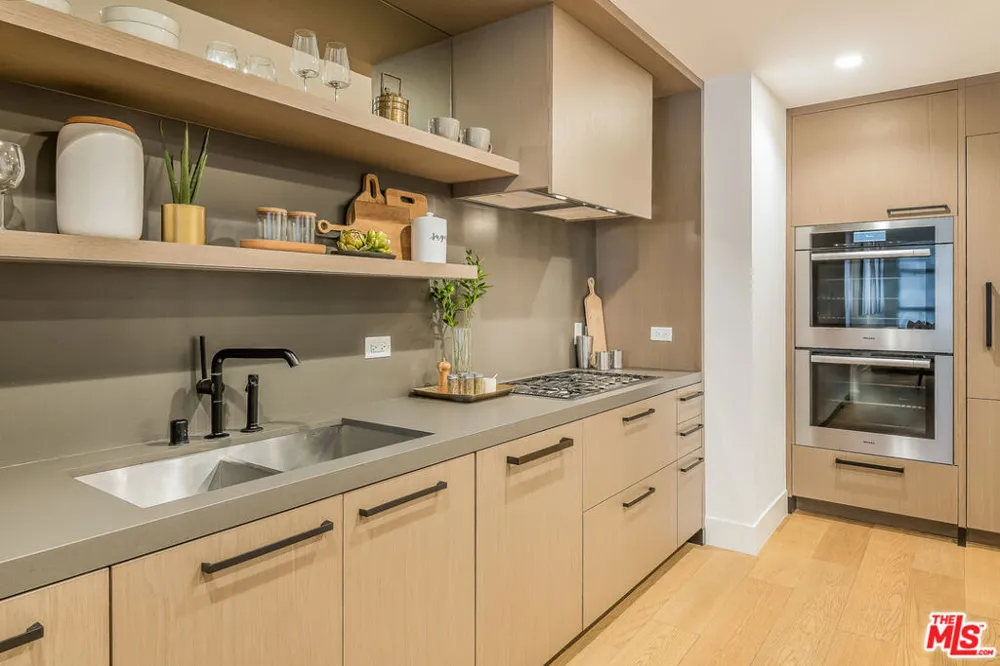 10777 Wilshire Boulevard #404 Los Angeles, CA 90024