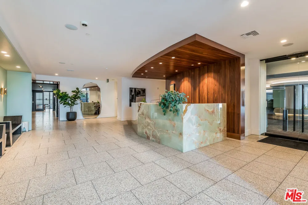 10777 Wilshire Boulevard #404 Los Angeles, CA 90024