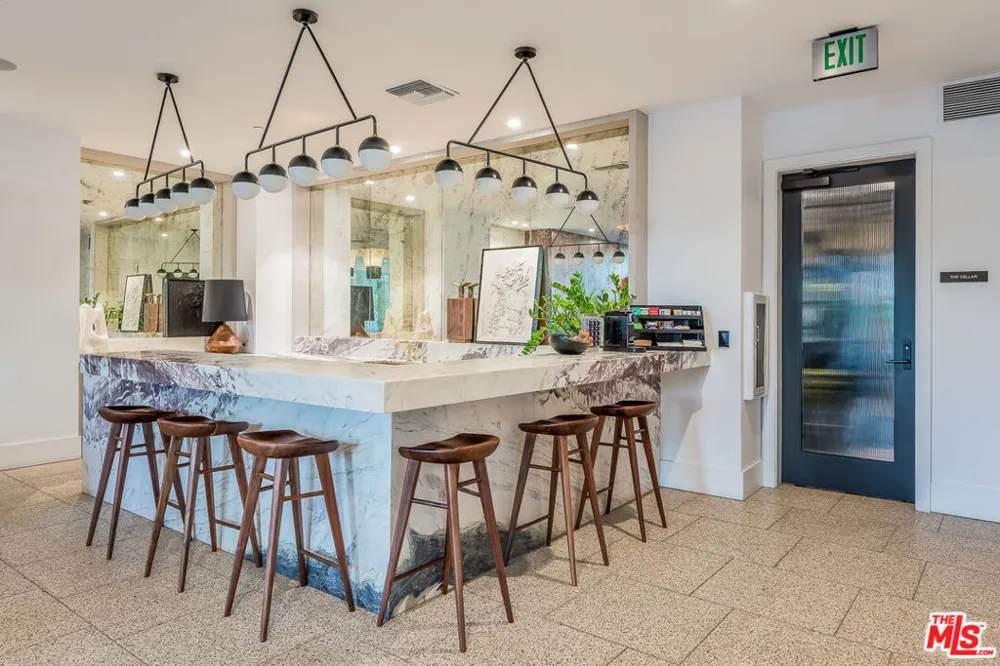 10777 Wilshire Boulevard #404 Los Angeles, CA 90024