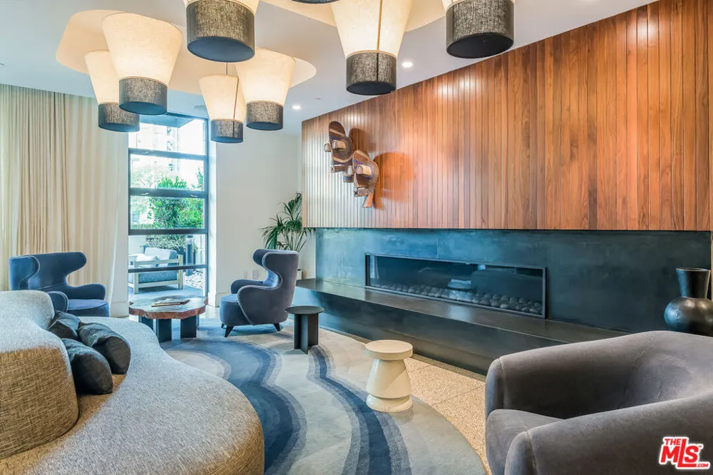 10777 Wilshire Boulevard #404 Los Angeles, CA 90024