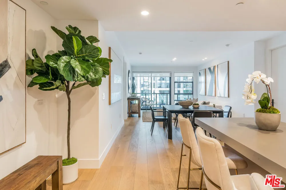 10777 Wilshire Boulevard #404 Los Angeles, CA 90024