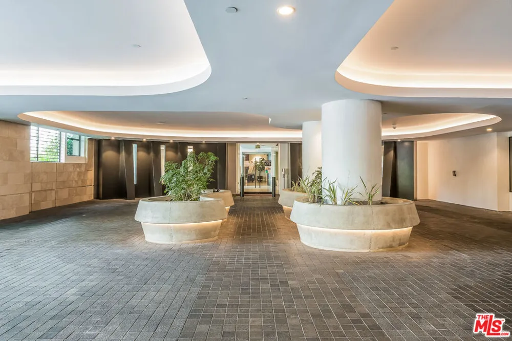 10777 Wilshire Boulevard #404 Los Angeles, CA 90024