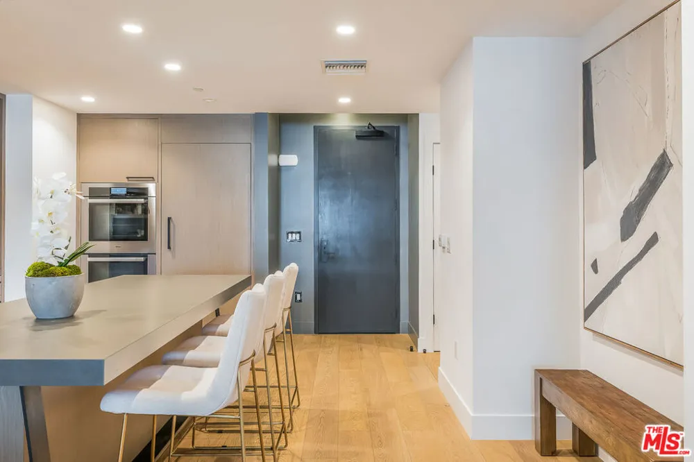 10777 Wilshire Boulevard #404 Los Angeles, CA 90024