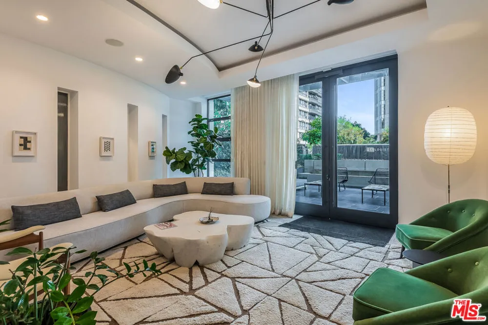 10777 Wilshire Boulevard #404 Los Angeles, CA 90024