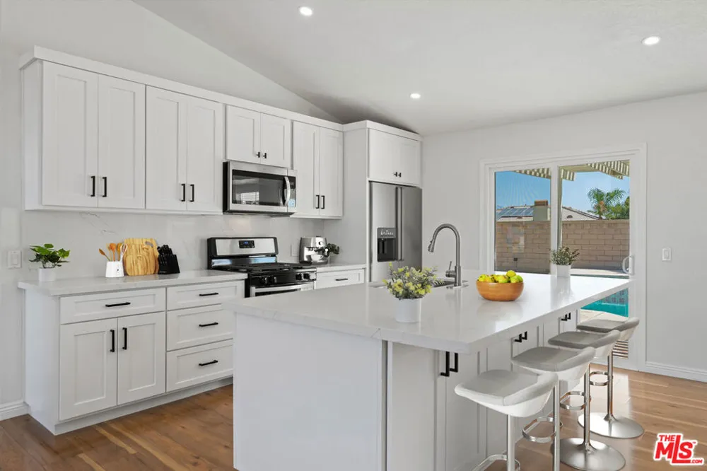 30488 Colonial Drive Cathedral City, CA 92234