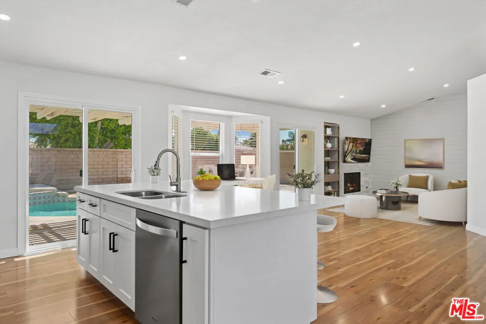 30488 Colonial Drive Cathedral City, CA 92234