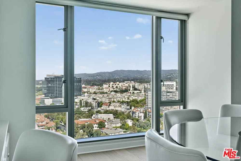 10727 Wilshire Boulevard #1802 Los Angeles, CA 90024