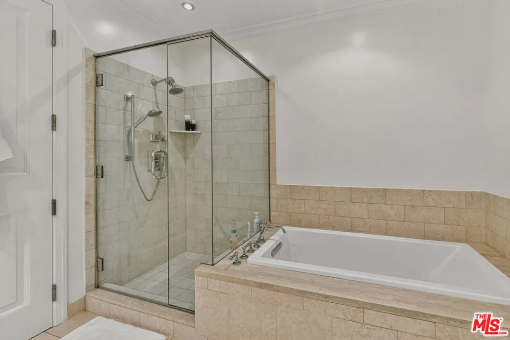 10727 Wilshire Boulevard #1802 Los Angeles, CA 90024