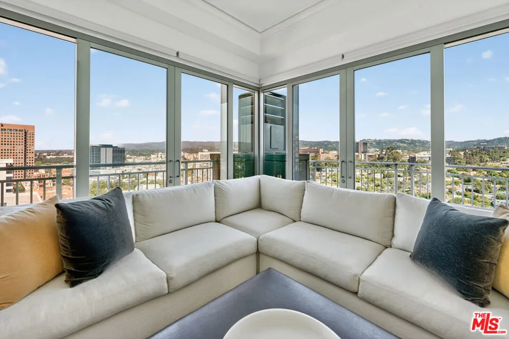 10727 Wilshire Boulevard #1802 Los Angeles, CA 90024