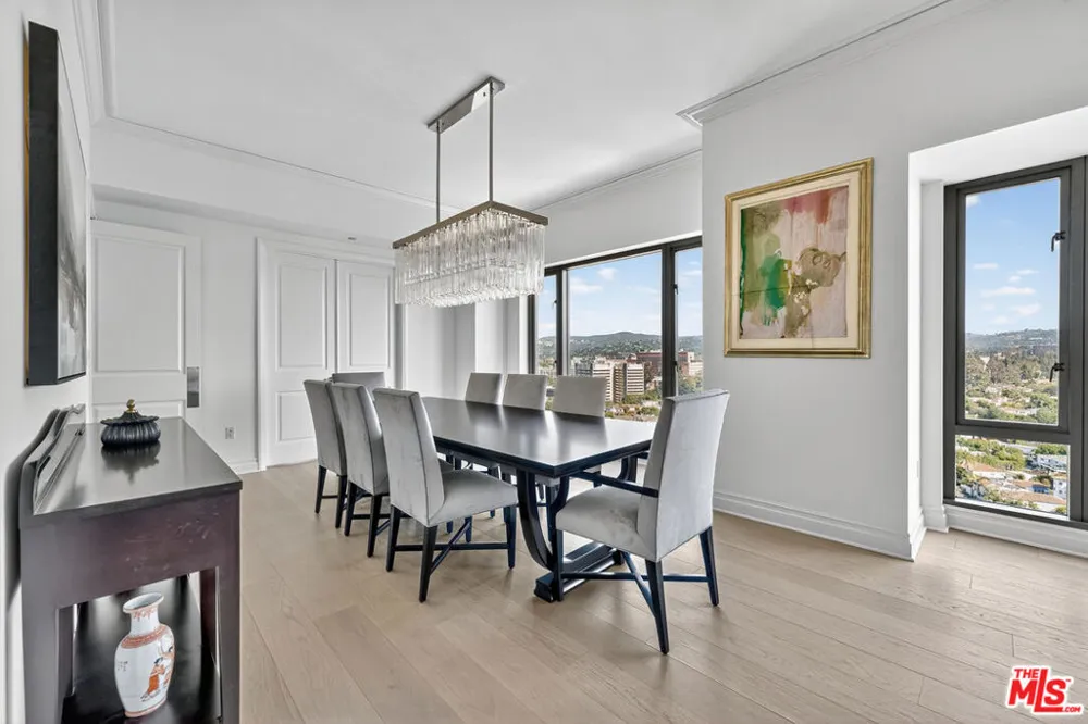 10727 Wilshire Boulevard #1802 Los Angeles, CA 90024