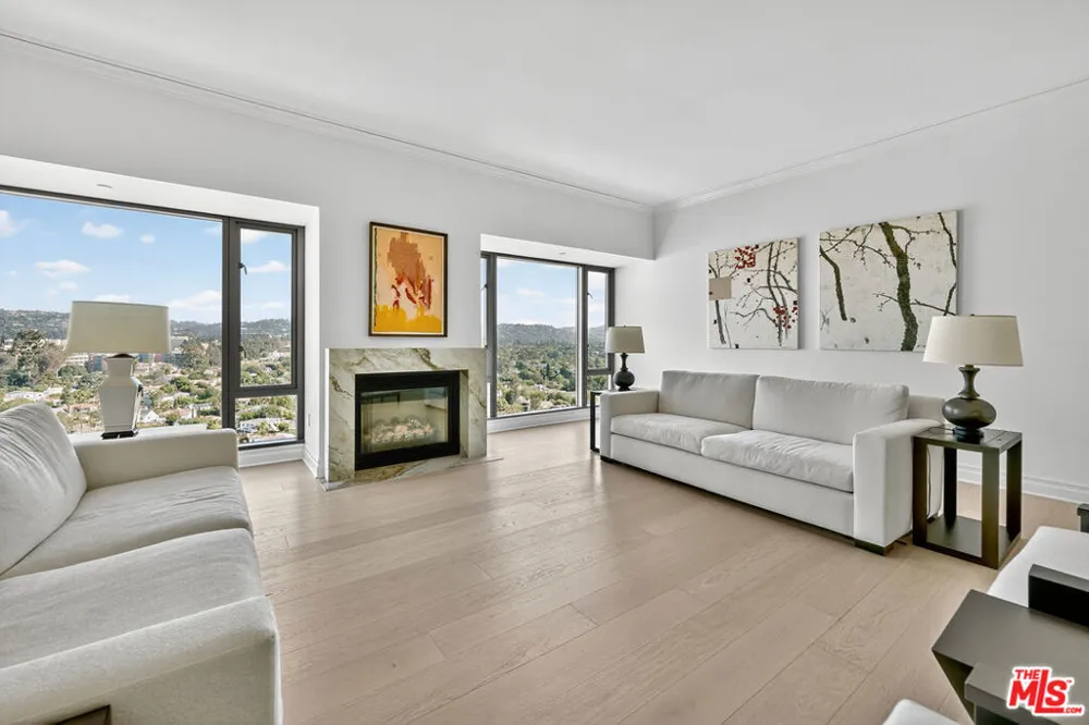 10727 Wilshire Boulevard #1802 Los Angeles, CA 90024