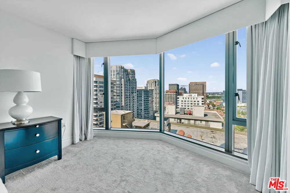10727 Wilshire Boulevard #1802 Los Angeles, CA 90024