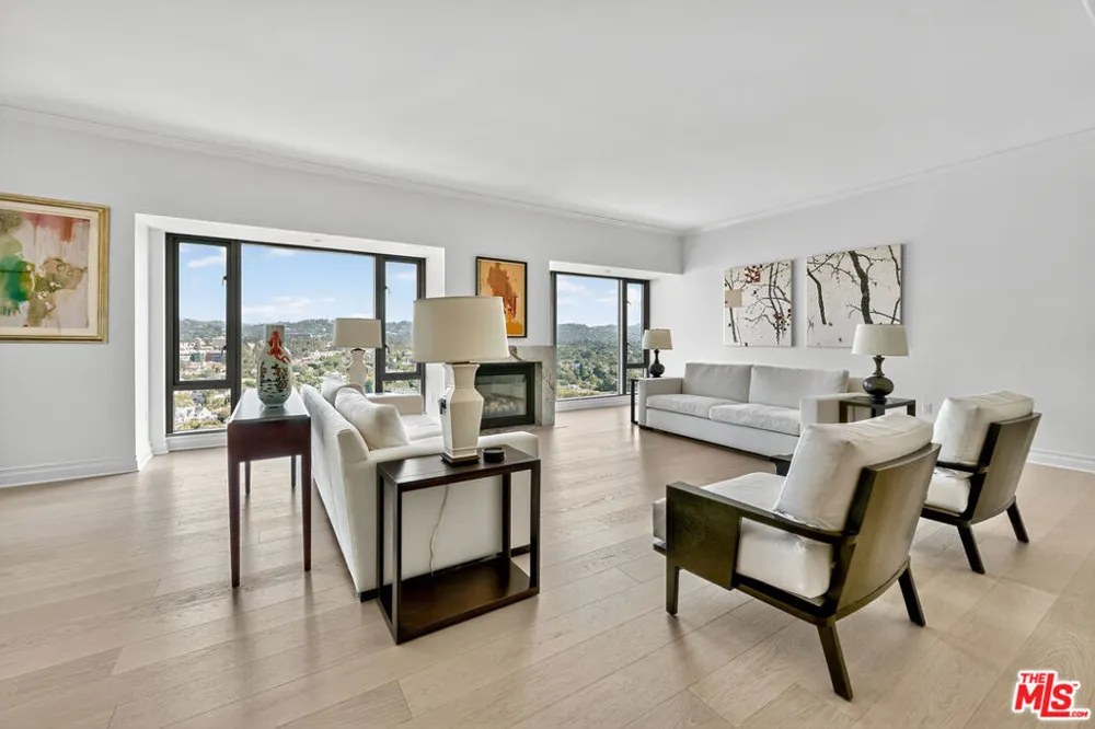 10727 Wilshire Boulevard #1802 Los Angeles, CA 90024