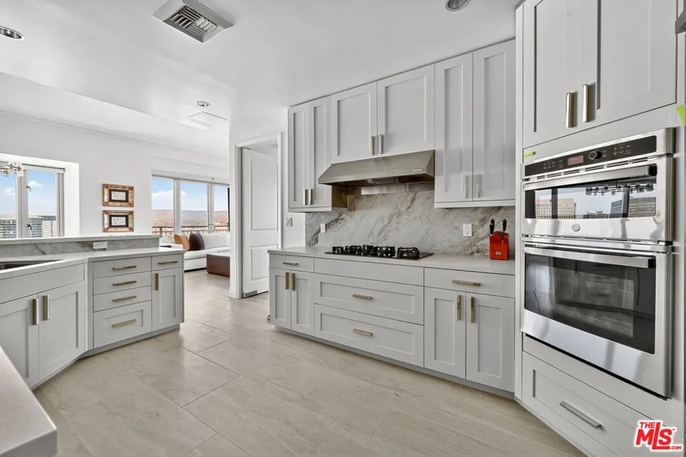 10727 Wilshire Boulevard #1802 Los Angeles, CA 90024