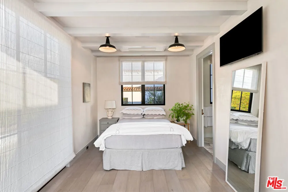 27218 Pacific Coast Highway Malibu, CA 90265