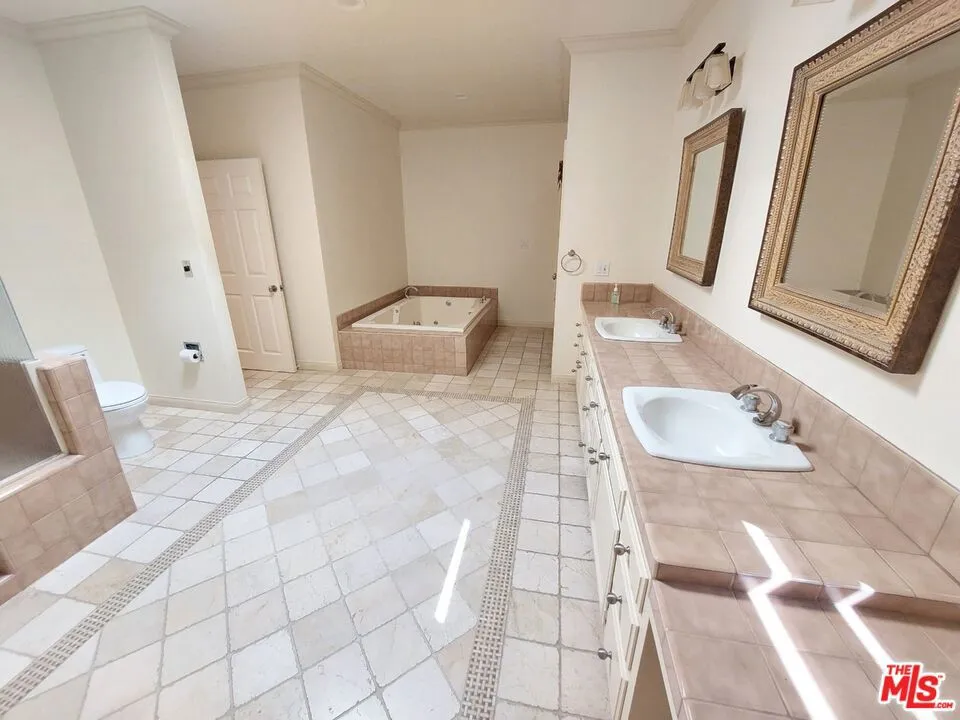 1808 Franklin Canyon Drive Los Angeles, CA 90210