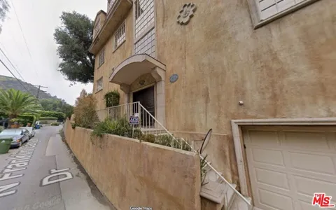 1808 Franklin Canyon Drive