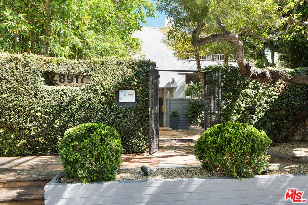 8917 E Cynthia Street #2 West Hollywood, CA 90069