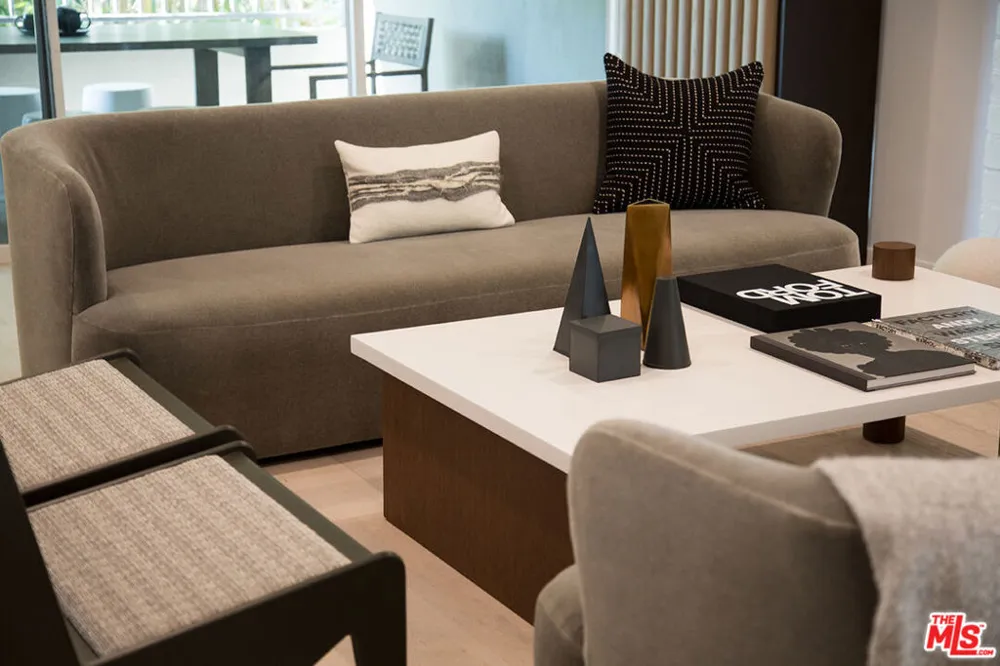 8917 E Cynthia Street #2 West Hollywood, CA 90069