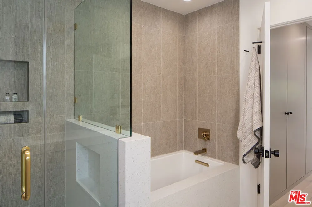 8917 E Cynthia Street #2 West Hollywood, CA 90069