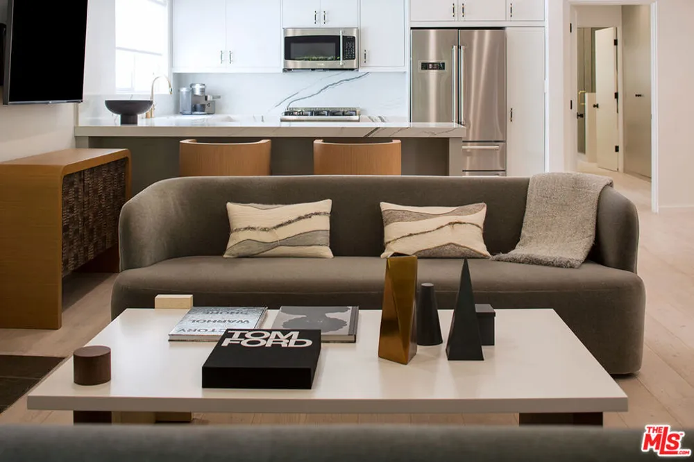 8917 E Cynthia Street #2 West Hollywood, CA 90069