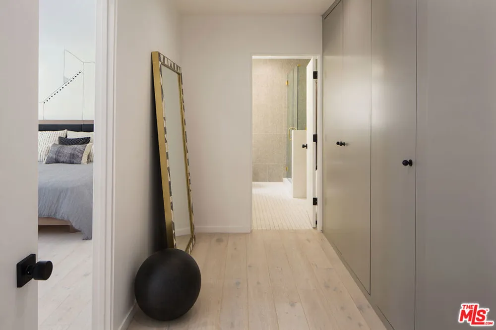 8917 E Cynthia Street #2 West Hollywood, CA 90069