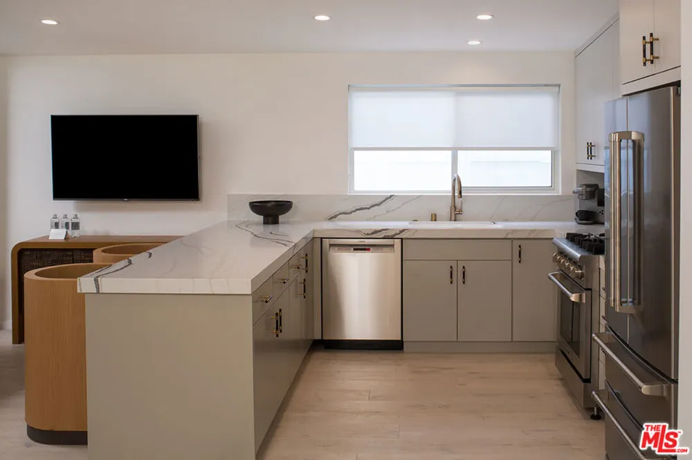 8917 E Cynthia Street #2 West Hollywood, CA 90069