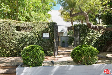 8911 Cynthia Street #10