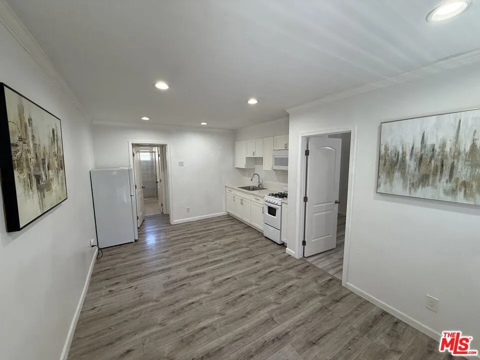 2922 S Budlong Avenue #9 Los Angeles, CA 90007