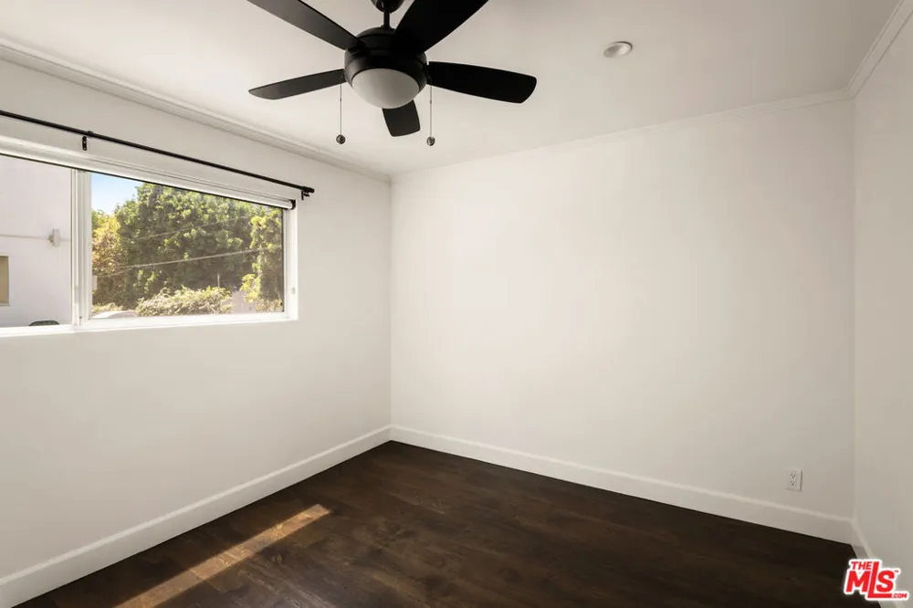 121 Croft Avenue #105 Los Angeles, CA 90048