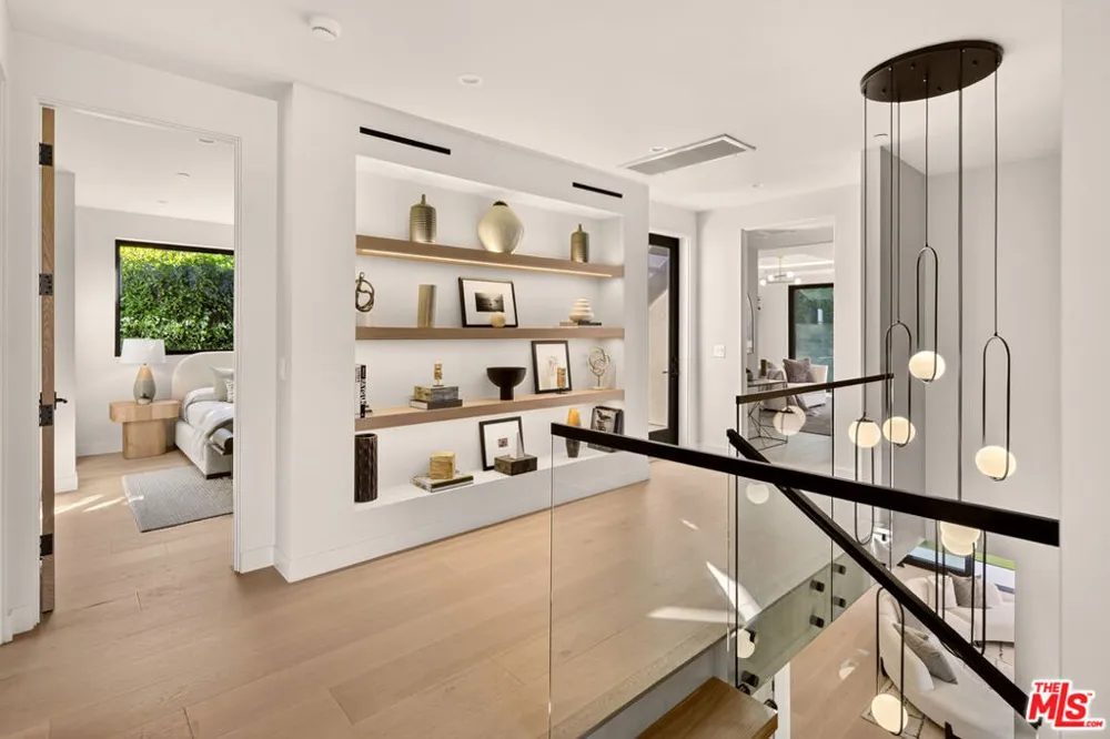 12035 Navy Street Los Angeles, CA 90066