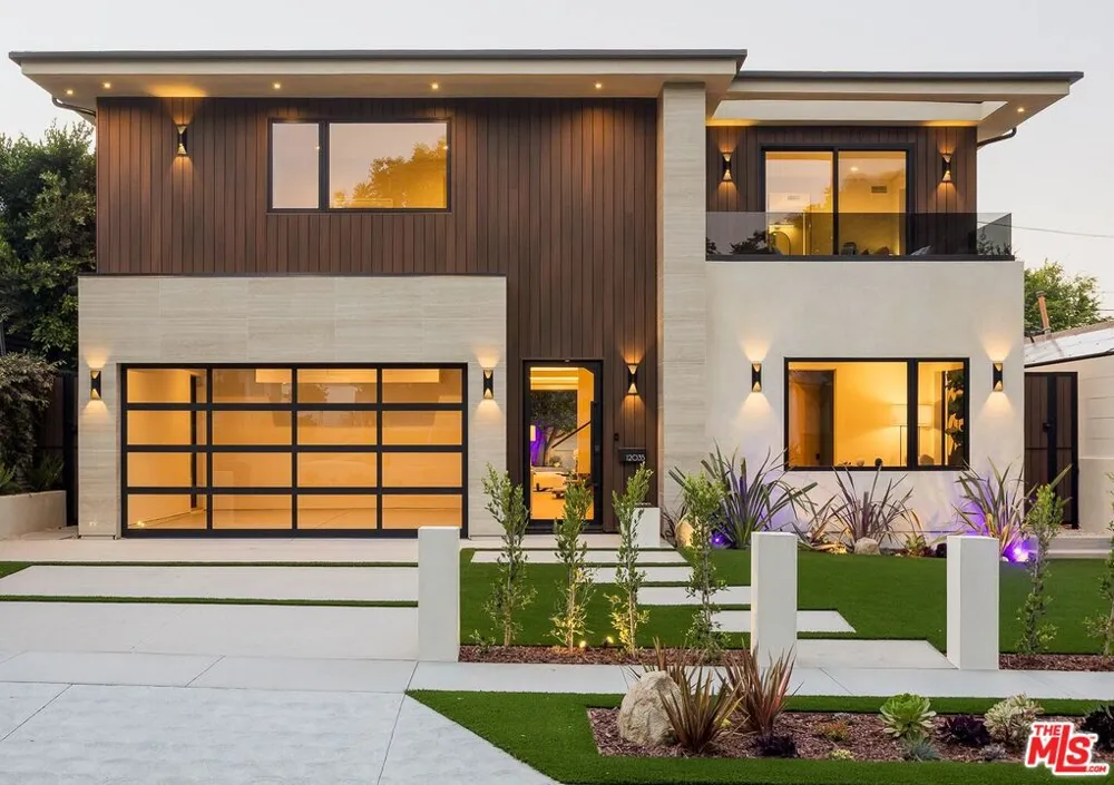 12035 Navy Street Los Angeles, CA 90066