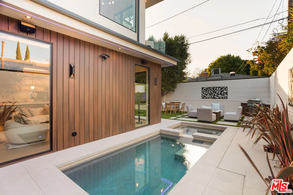 12035 Navy Street Los Angeles, CA 90066