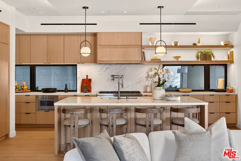 12035 Navy Street Los Angeles, CA 90066