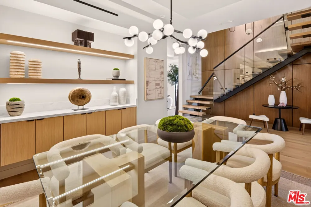 12035 Navy Street Los Angeles, CA 90066