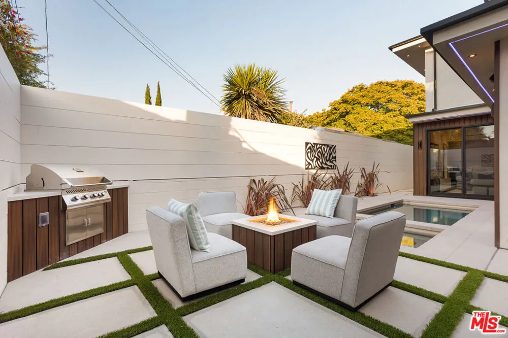 12035 Navy Street Los Angeles, CA 90066