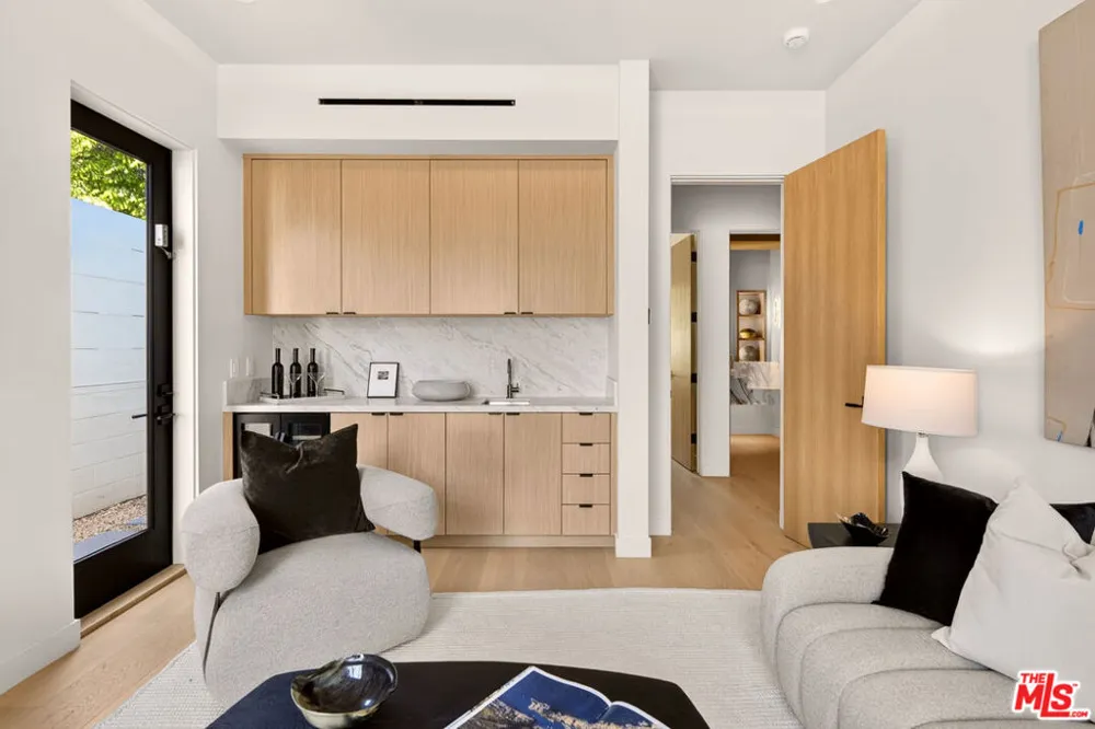 12035 Navy Street Los Angeles, CA 90066