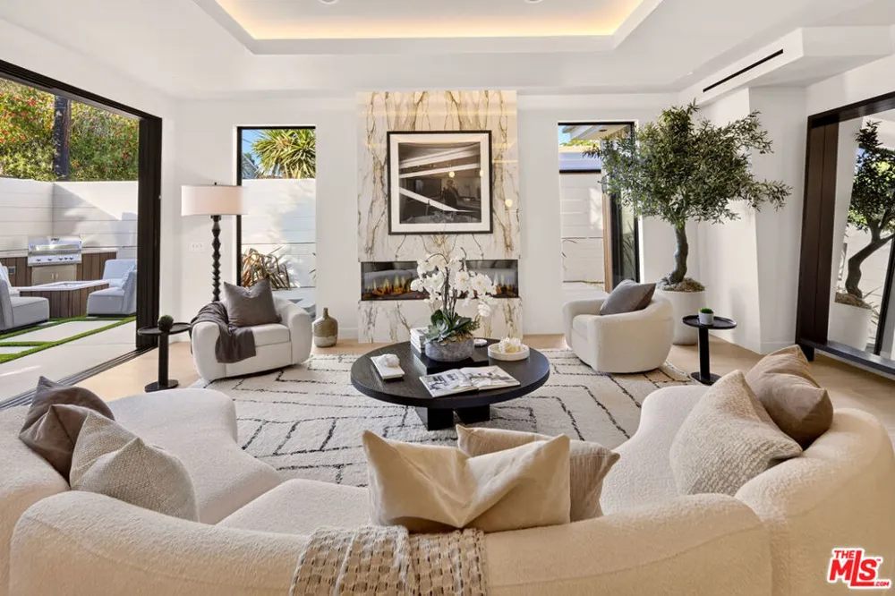 12035 Navy Street Los Angeles, CA 90066
